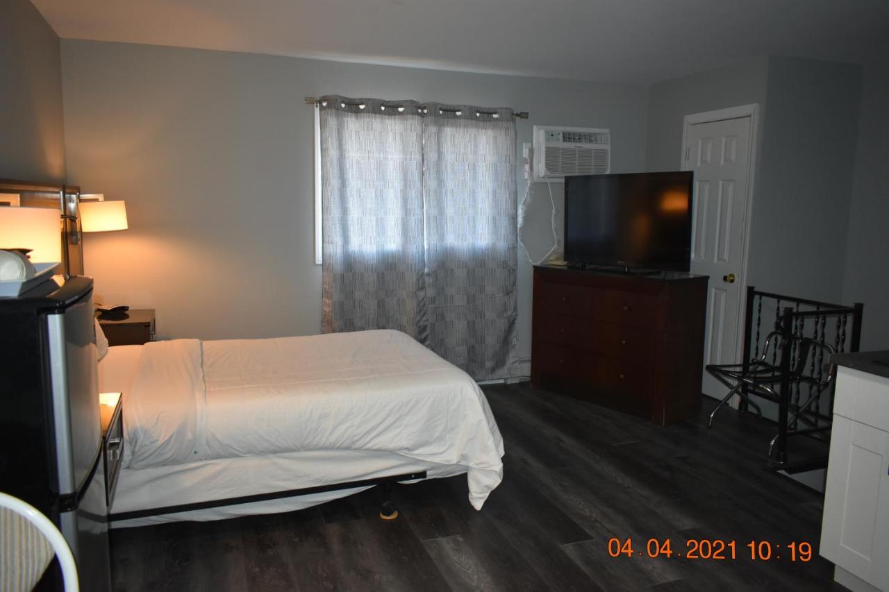 Time Travellers Motel Petawawa Exterior foto